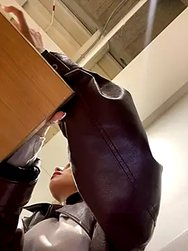 Katee Jones online show from 13, 11, 2025