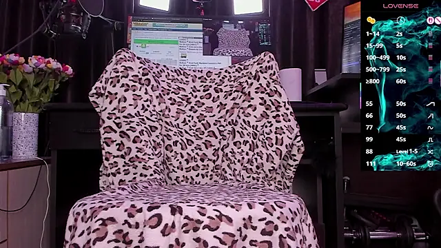 Raissa sky26 online show from 25, 2, 2026