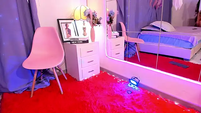 Snapshot of BritneyCollins chatting on 28, 10, 2025 BritneyCollins online show from 28, 10, 2025