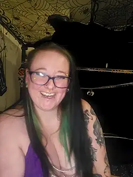 Snapshot of Bunny_Cummings chatting on 4, 11, 2025 Bunny Cummings online show from 4, 11, 2025