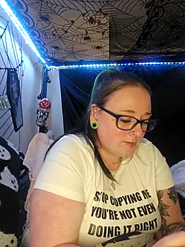 Snapshot of Bunny_Cummings chatting on 20, 11, 2025 Bunny Cummings online show from 20, 11, 2025