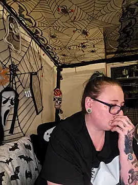 Snapshot of Bunny_Cummings chatting on 9, 11, 2025 Bunny Cummings online show from 9, 11, 2025