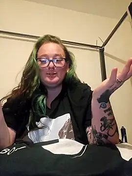 Snapshot of Bunny_Cummings chatting on 12, 9, 2025 Bunny Cummings online show from 12, 9, 2025