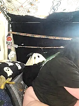 Snapshot of Bunny_Cummings chatting on 3, 11, 2025 Bunny Cummings online show from 3, 11, 2025