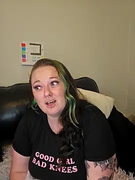 Snapshot of Bunny_Cummings chatting on 23, 9, 2025 Bunny Cummings online show from 23, 9, 2025