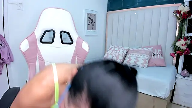 margot smith  online show from 5, 11, 2025