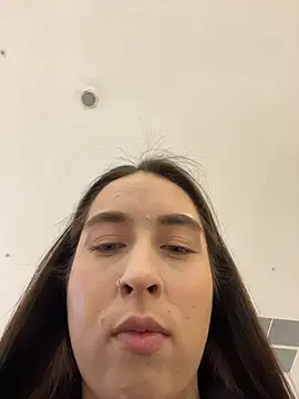 Holly Play online show from 23, 11, 2025