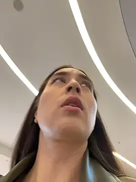 Holly Play online show from 21, 3, 2026