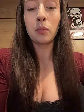 Holly Play online show from 6, 7, 2026