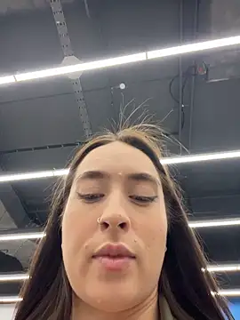 Holly Play online show from 23, 3, 2026