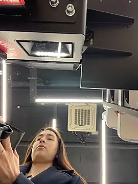 Holly Play online show from 10, 4, 2026