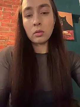 Holly Play online show from 29, 5, 2026