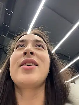 Holly Play online show from 18, 2, 2026