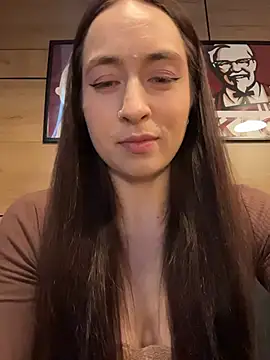 Holly Play online show from 20, 6, 2026