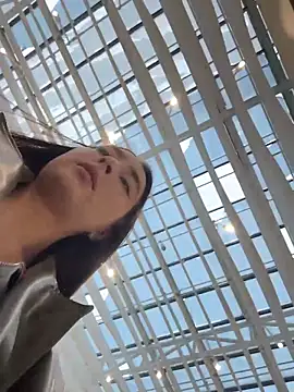 Holly Play online show from 25, 3, 2026