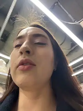 Holly Play online show from 5, 4, 2026