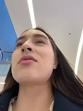 Holly Play online show from 30, 11, 2025