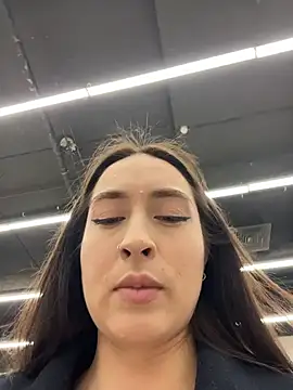 Holly Play online show from 16, 1, 2026