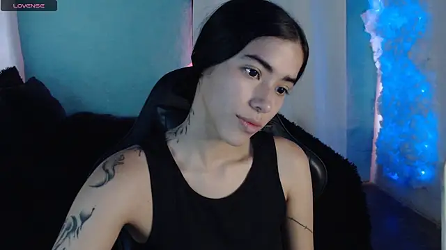 LESLIEBLACK  online show from 8, 4, 2026