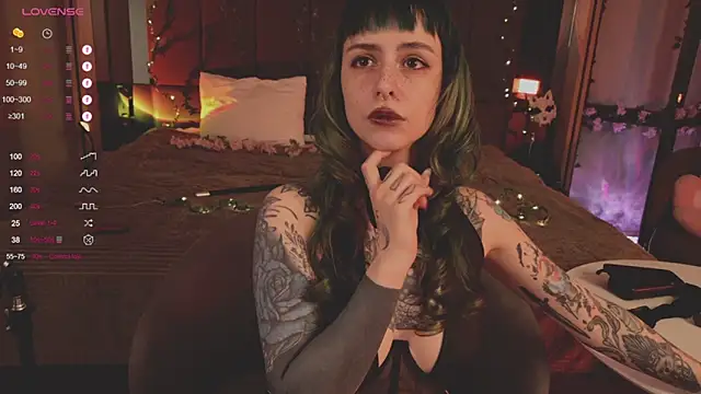 MichaellaMoon online show from 21, 2, 2025