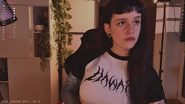 MichaellaMoon online show from 24, 9, 2025