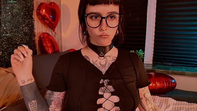 MichaellaMoon online show from 15, 2, 2026