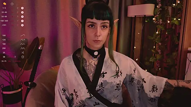 MichaellaMoon online show from 8, 2, 2025