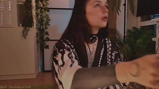 MichaellaMoon online show from 8, 11, 2025