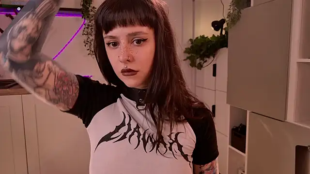 MichaellaMoon online show from 30, 5, 2026