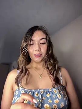 Iris lee online show from 10, 9, 2025