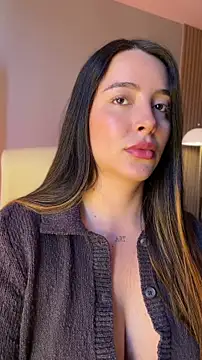 Snapshot of Alessia-miller_ chatting on 17, 6, 2026 Alessia-miller online show from 17, 6, 2026