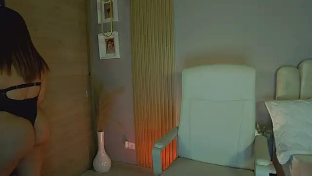 Snapshot of Alessia-miller_ chatting on 15, 1, 2025 Alessia-miller online show from 15, 1, 2025