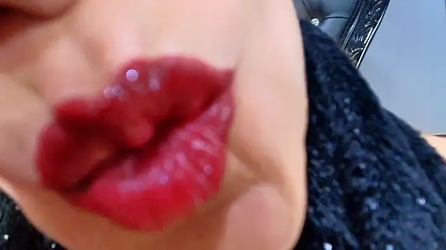 MelaniaKnauss online show from 11, 3, 2025