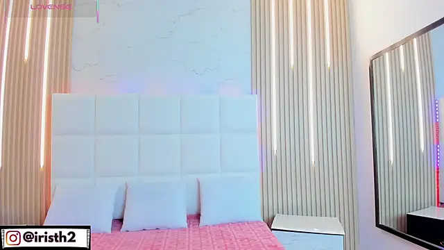 Iris Thompson  online show from 8, 10, 2025