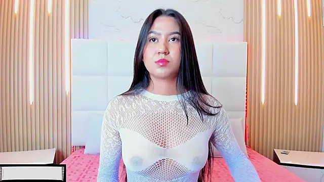 Iris Thompson  online show from 6, 11, 2025