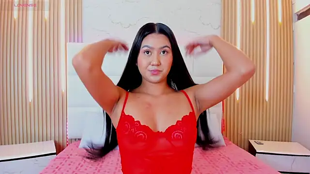 Iris Thompson  online show from 5, 11, 2025