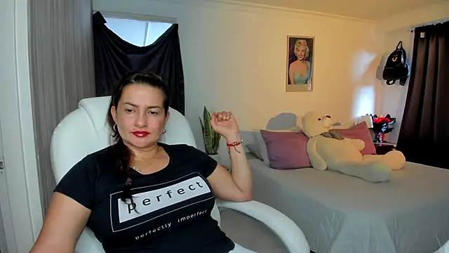 Snapshot of lucy_diiaz chatting on 3, 12, 2025 lucy diiaz online show from 3, 12, 2025