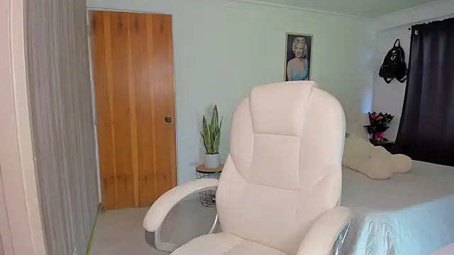 Snapshot of lucy_diiaz chatting on 29, 9, 2025 lucy diiaz online show from 29, 9, 2025