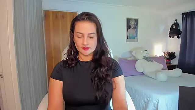 Snapshot of lucy_diiaz chatting on 6, 10, 2025 lucy diiaz online show from 6, 10, 2025