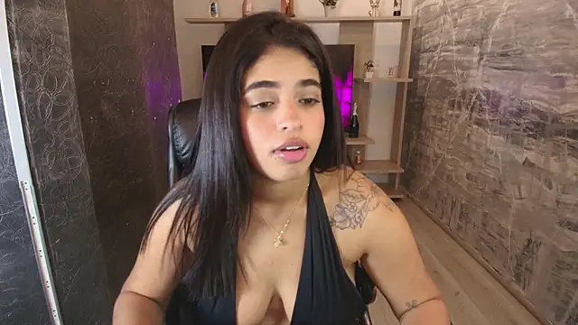 NaiiaCirce online show from 9, 2, 2025