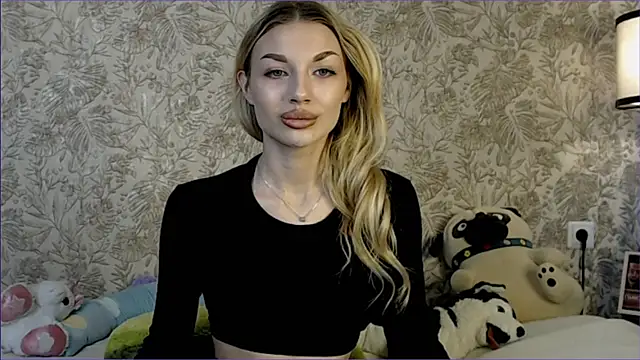 Ella Milla online show from 2, 11, 2025