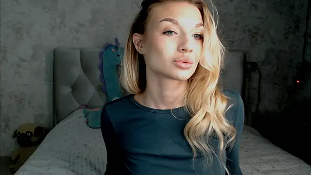 Snapshot of Ella_Milla chatting on 18, 6, 2026 Ella Milla online show from 18, 6, 2026