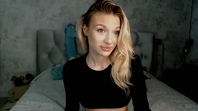 Snapshot of Ella_Milla chatting on 17, 7, 2026 Ella Milla online show from 17, 7, 2026