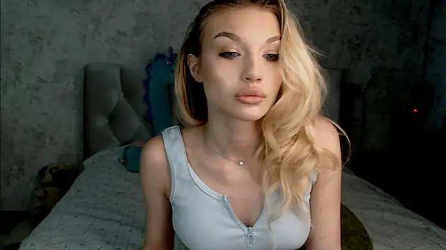 Snapshot of Ella_Milla chatting on 26, 6, 2026 Ella Milla online show from 26, 6, 2026