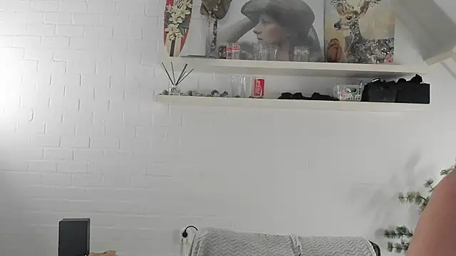 MendiPetite online show from 13, 2, 2026