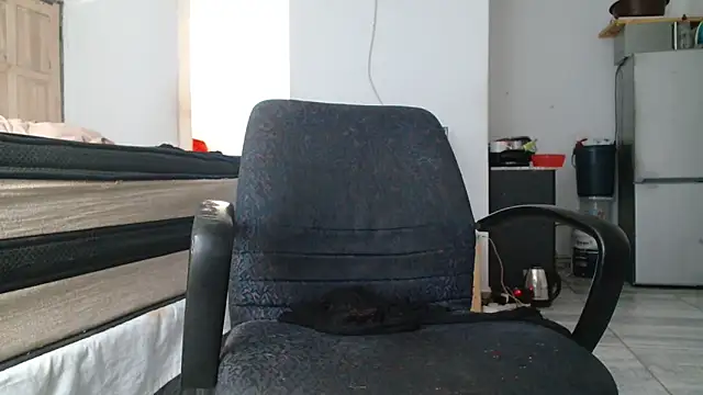 Hugetittiesxx2 online show from 1, 11, 2025