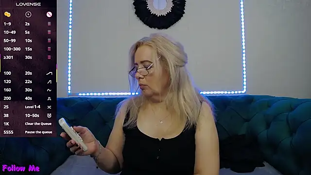 IvanaCharm online show from 21, 11, 2025