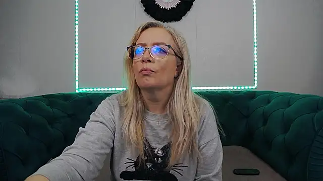 IvanaCharm online show from 17, 2, 2026