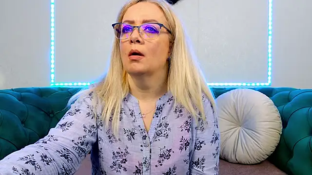 IvanaCharm online show from 31, 5, 2026
