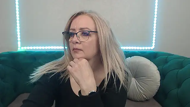 IvanaCharm online show from 23, 4, 2026